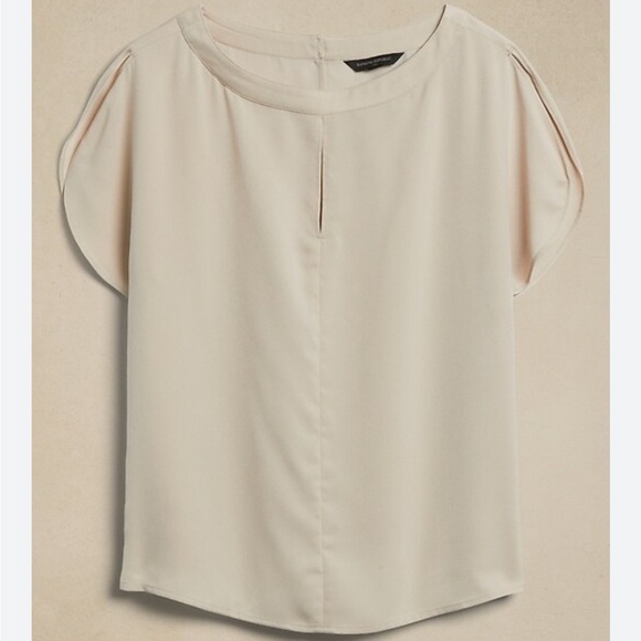 Banana Republic Split Sleeve Blouse - Picture 2 of 6